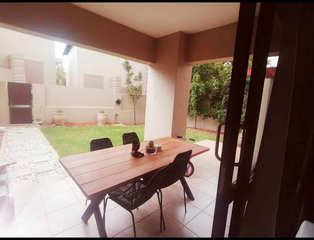 2 BEDROOM PROPERTY TO RENT IN FOURWAYS